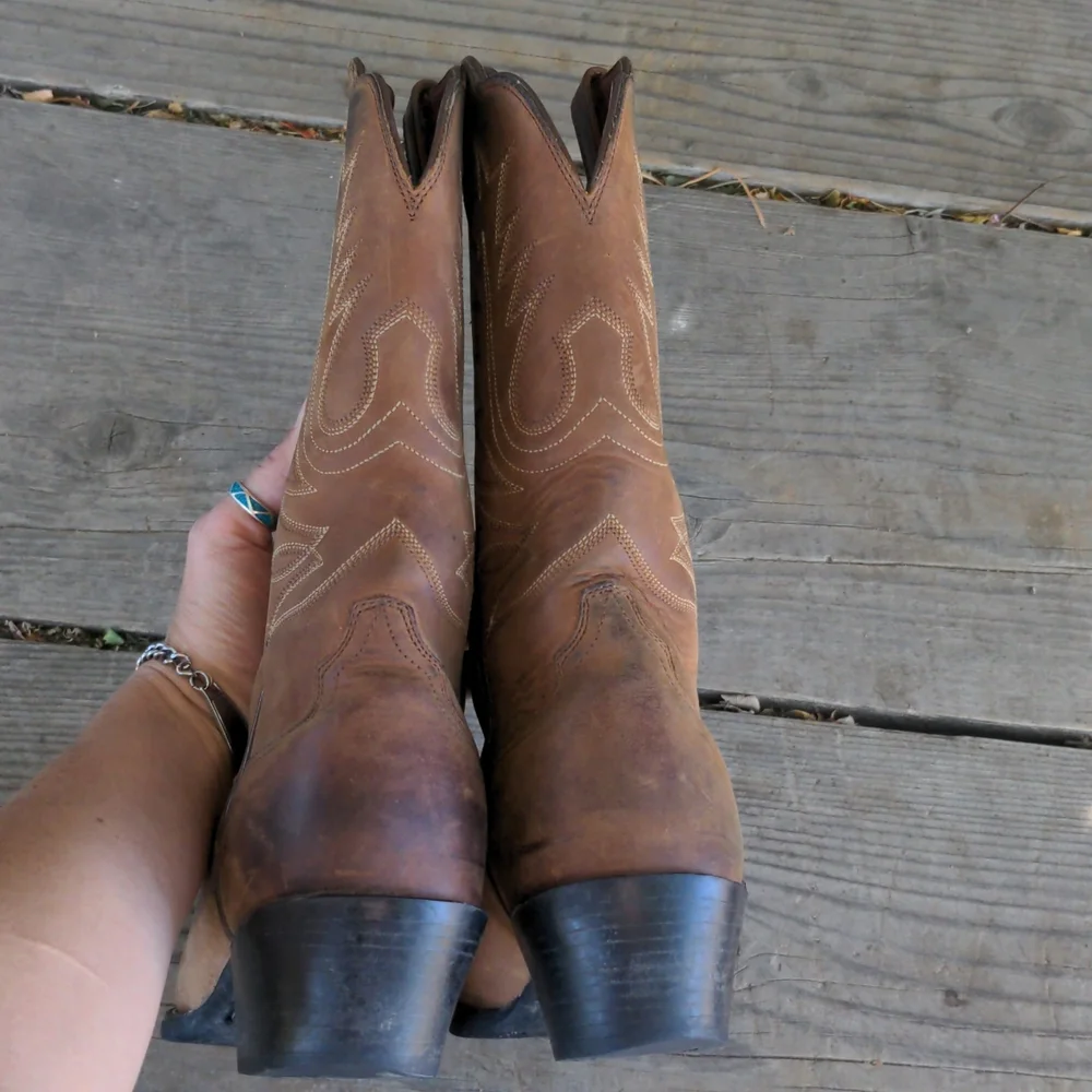 Ariat Women's Heritage Distressed Brown Western Boots Size 7B - Picture 7 of 16